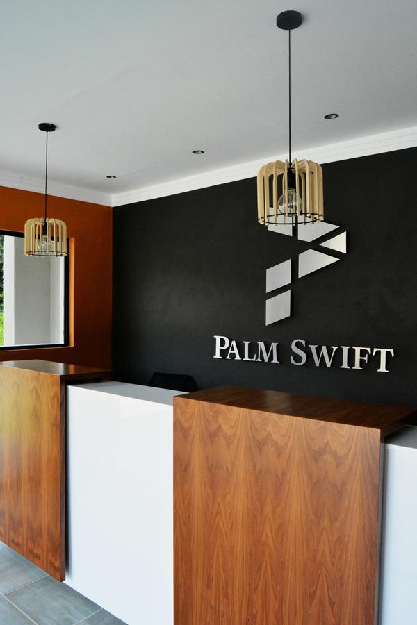 Palm Swift Luxury Accommodation Бритс Экстерьер фото